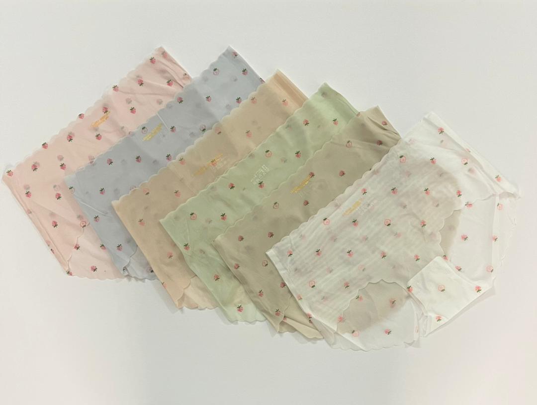 WhatsApp Image 2026-02-13 at 10.28.42 (1) شورت لیزری شیشهای فانتزی طرحدار | بدننما و بدون درز (ضد خط شورت) | ویووشاپ - تصویر 1