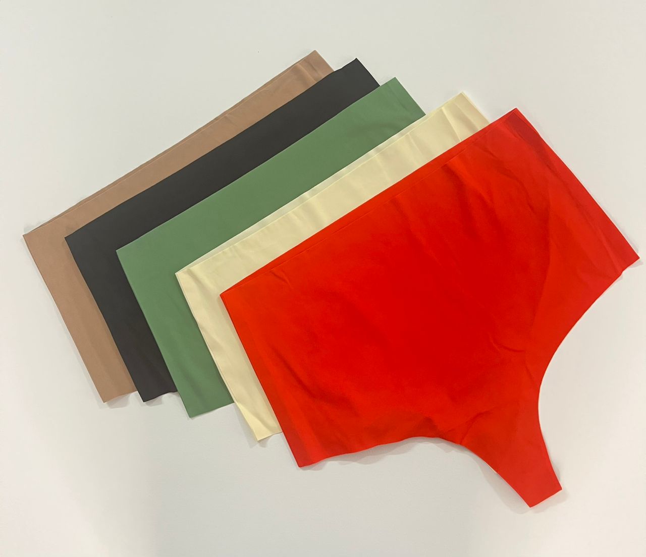 WhatsApp Image 2026-02-13 at 10.28.50 شورت لامبادا لیزری بدون درز (بدون رَد روی لباس) | ضد حساسیت و بسیار لطیف | ویووشاپ - تصویر 1