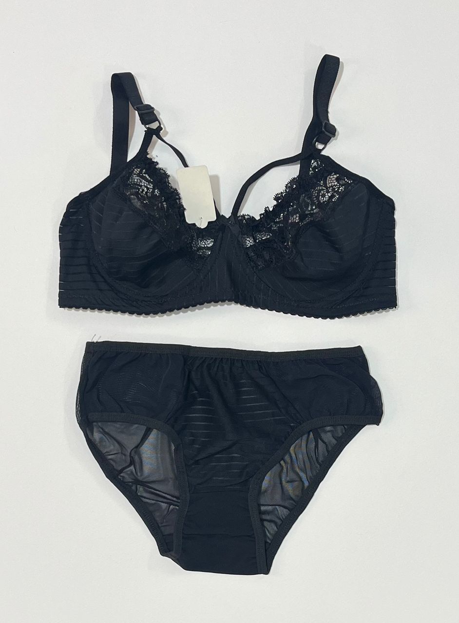 black-striped-mesh-harness-bra-set.jpg ست شورت و سوتین هارنس دار توری راه راه مشکی