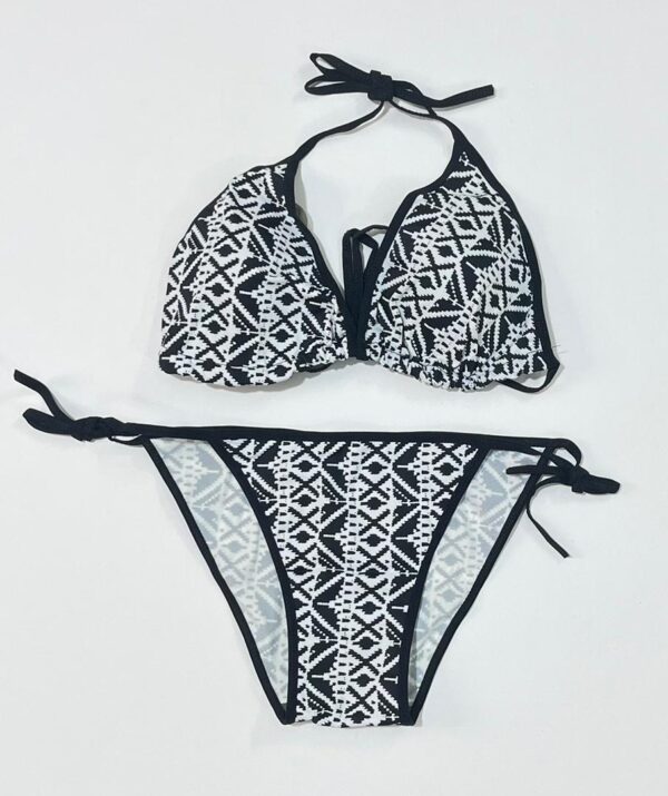 مایو بیکینی دو تکه طرح هندسی و بوهو سیاه و سفید