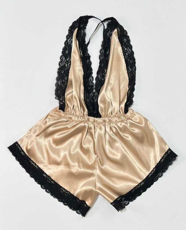 سرهمی خواب ساتن طلایی شامپاینی با لبه دوزی گیپور مشکی