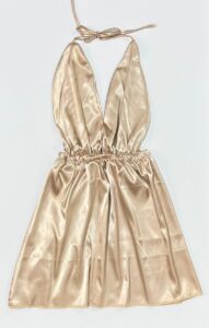 لباس خواب ساتن رنگ طلایی شامپاینی مدل دامن کلوش و پشت باز