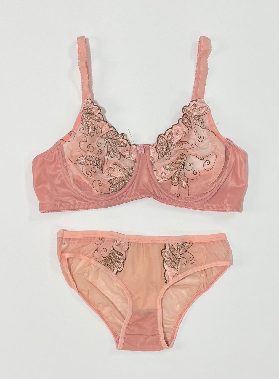 embroidered-lingerie-set-dusty-pink.jpg ست لباس زیر گلدوزی شده