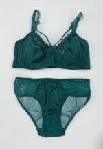 ست شورت و سوتین هارنس دار توری راه راه سبز زمردی