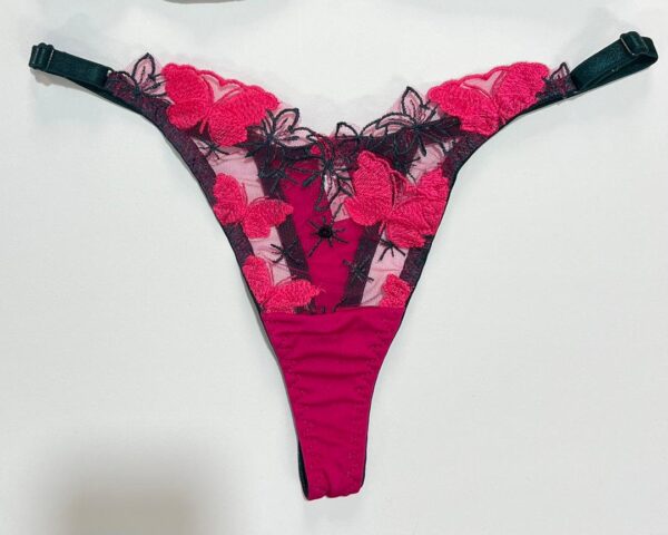 شورت فانتزی زنانه مدل استرینگ با گلدوزی پروانه در قسمت جلو