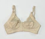 سوتین بدون فنر گیپور رنگ کرم نود با نمای کامل کاپ راحتی