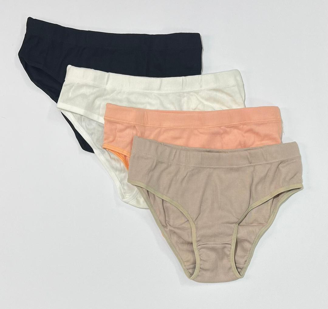 ribbed-cotton-panties-set-4-colors.jpg پک ۴ تایی شورت نخی کبریتی در رنگهای مشکی سفید گلبهی و کرم