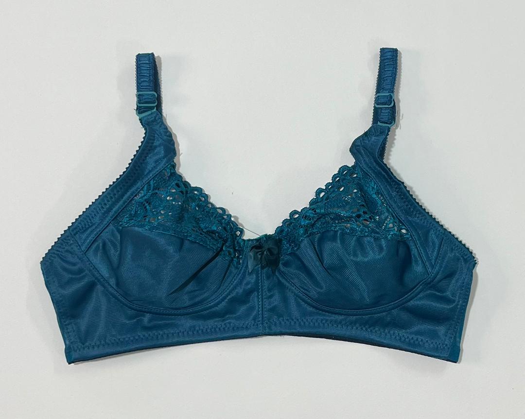 teal-peacock-blue-wireless-bra.jpg سوتین بدون فنر گیپور زنانه رنگ سبز کله غازی جذاب