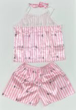 ست لباس خواب ۳ تکه ساتن طرح ویکتوریا سیکرت راه‌راه صورتی و سفید شامل تاپ، شورتک و هدبند