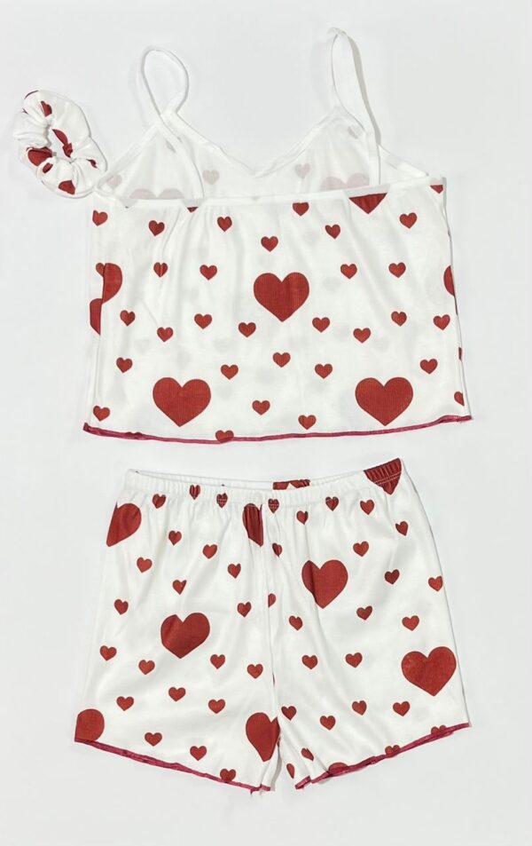 ست لباس راحتی نخی کبریتی طرح قلب قرمز با لبه‌های موج‌دار